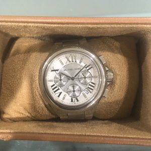 Michael Kors Bradshaw